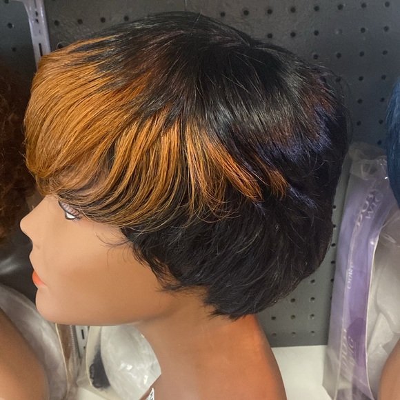 Human hair Pixie Wig - Picture 6 of 10